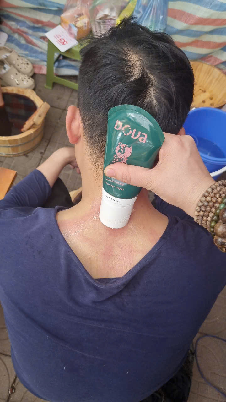 Trải nghiệm massge bằng con lăn mộc xoa ở đền hùng